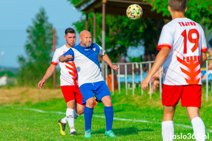 Tajfun Łubno Szlacheckie - Jasiołka Hankówka-Brzyszczki 4:3