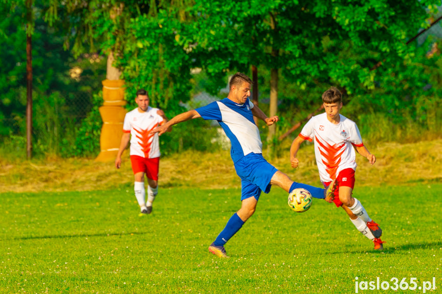Tajfun Łubno Szlacheckie - Jasiołka Hankówka-Brzyszczki 4:3