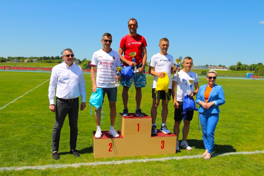 Biegali w Czeluśnicy