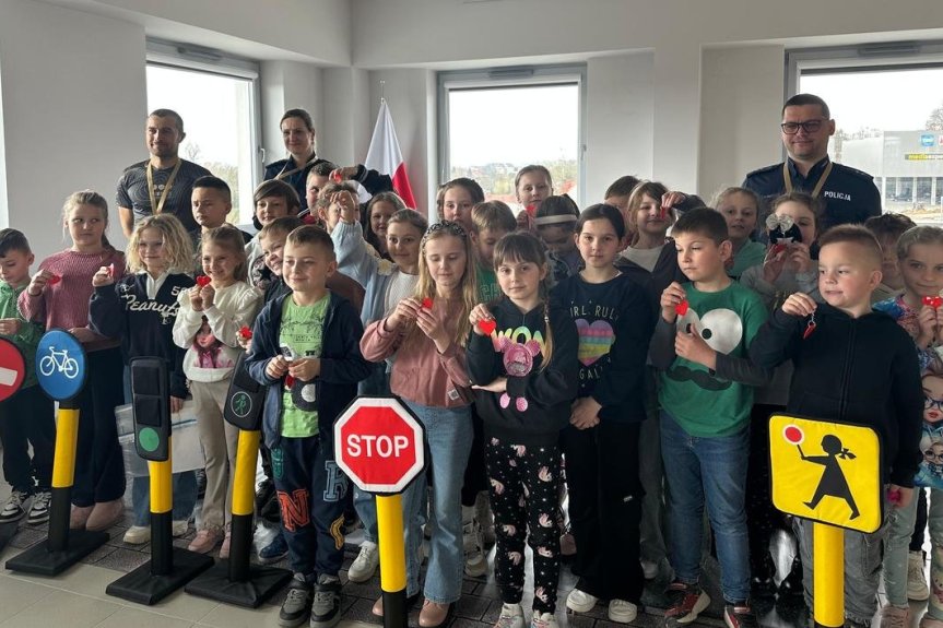Dzieci z wizytą w jasielskiej komendzie