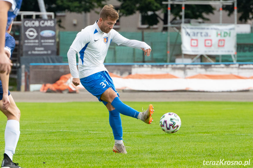 GKS Team 17 Szebnie - K.S. Karpaty Krosno 0:11