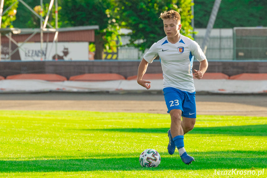 GKS Team 17 Szebnie - K.S. Karpaty Krosno 0:11