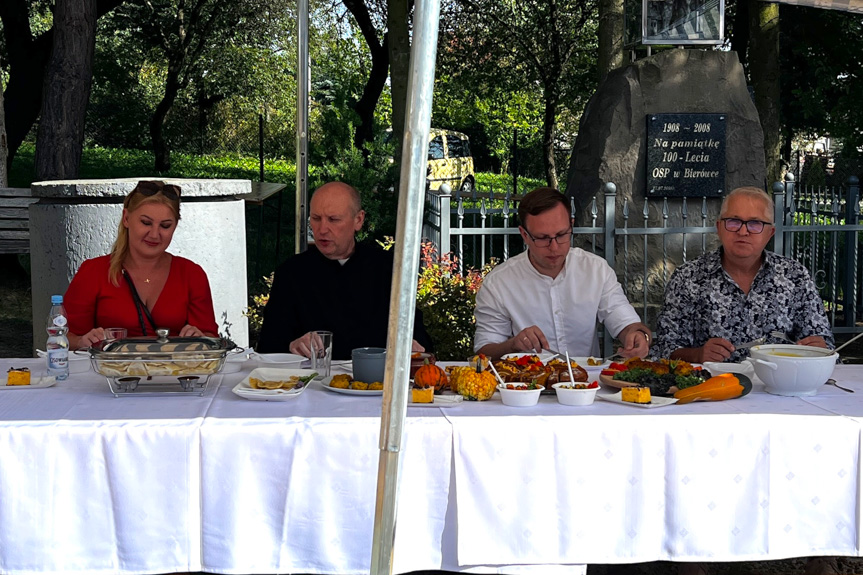 Gminne Święto Dyni i Pieczonego Ziemniaka w Bierówce