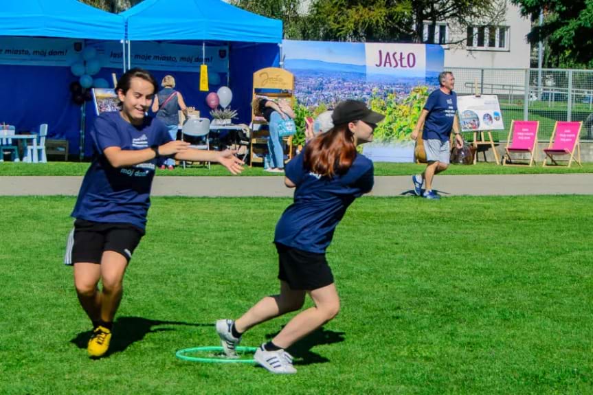 Integracja poprzez zabawę – piknik międzyosiedlowy w Jaśle