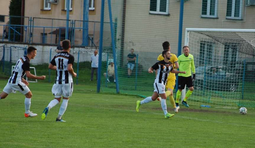 IV liga podkarpacka. Mecz Czarni Jasło - Ekoball Stal Sanok 2-0