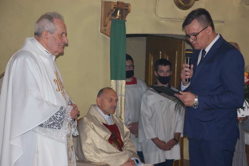 Jubileusz 60-lecia kapłaństwa i 50-lecia pracy w parafii w Nienaszowie księdza Zygmunta Kudyby