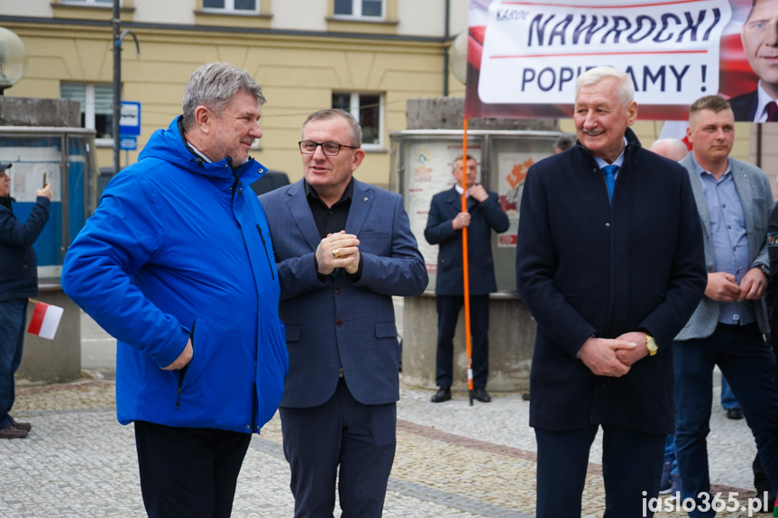 Karol Nawrocki na rynku w Jaśle