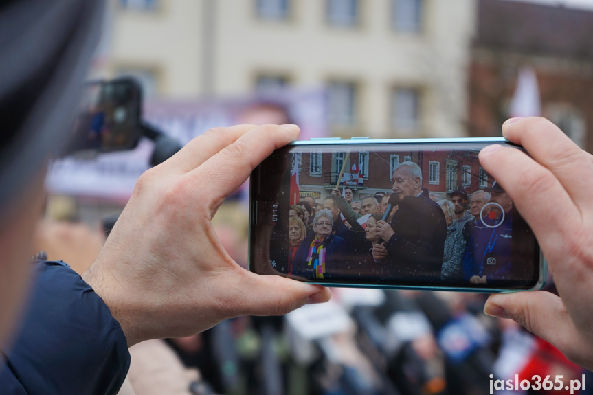 Karol Nawrocki na rynku w Jaśle