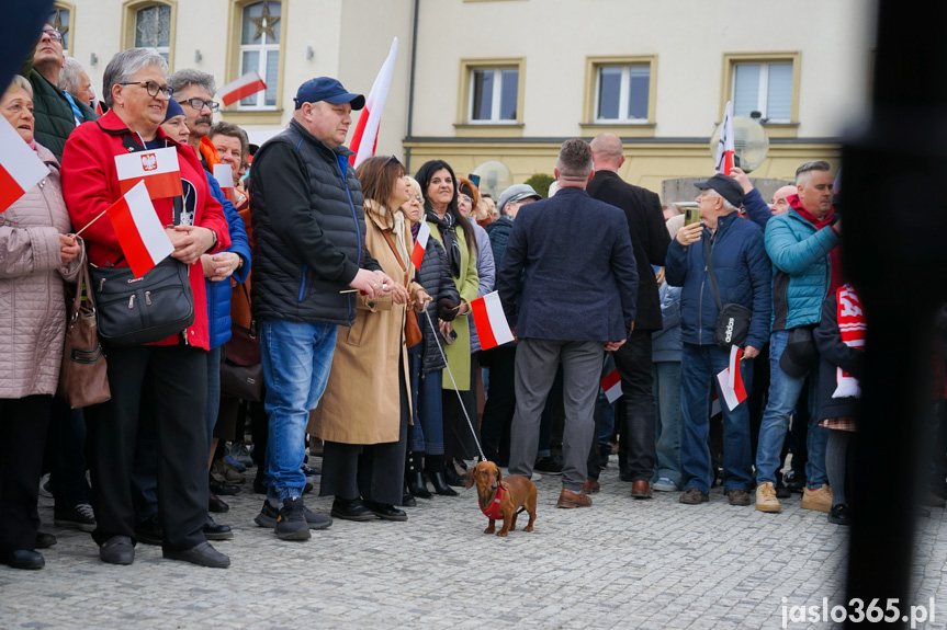 Karol Nawrocki na rynku w Jaśle