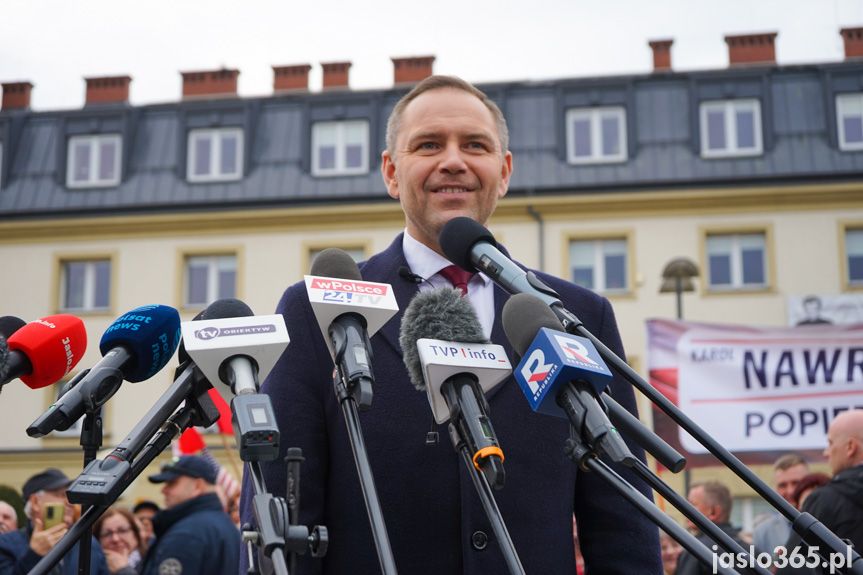 Karol Nawrocki na rynku w Jaśle