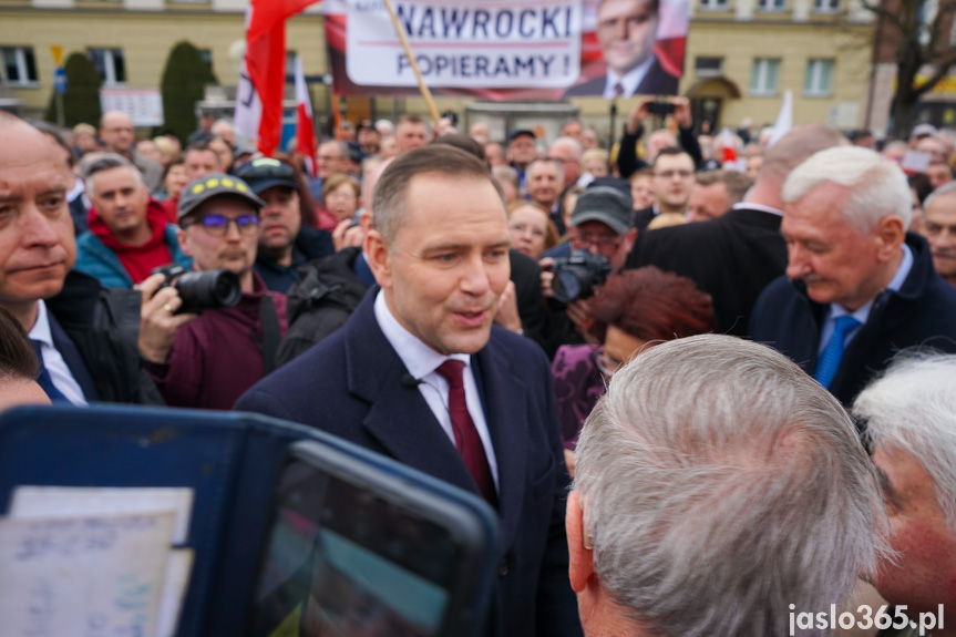 Karol Nawrocki na rynku w Jaśle