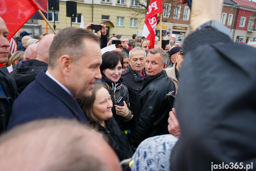 Karol Nawrocki na rynku w Jaśle