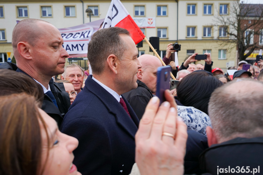 Karol Nawrocki na rynku w Jaśle
