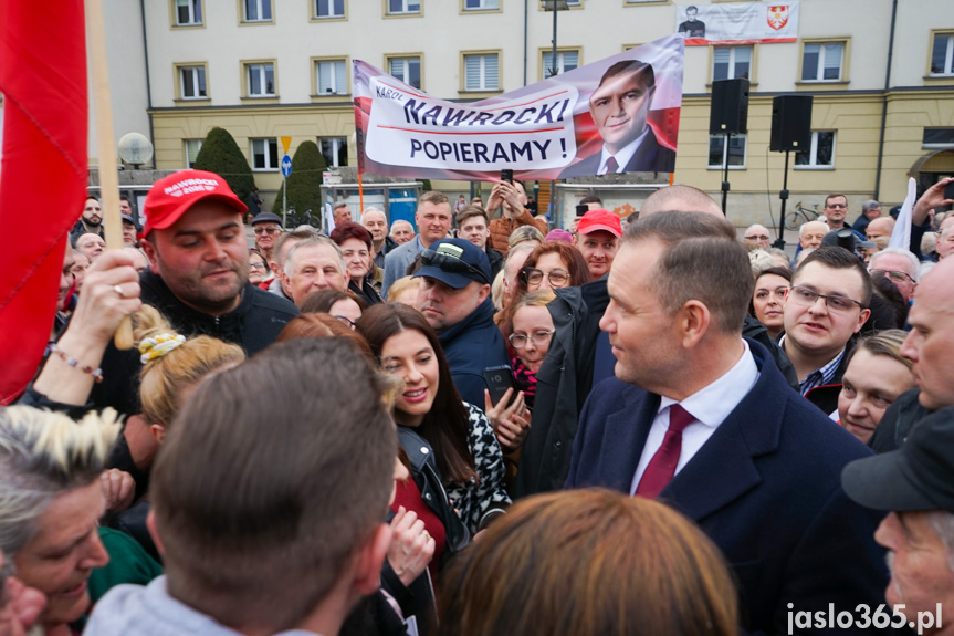 Karol Nawrocki na rynku w Jaśle