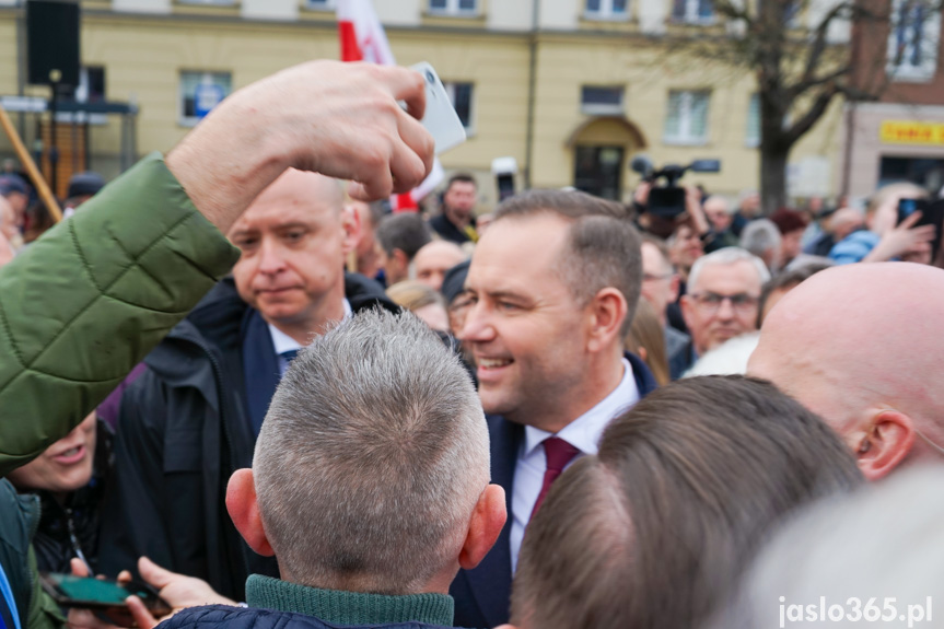 Karol Nawrocki na rynku w Jaśle