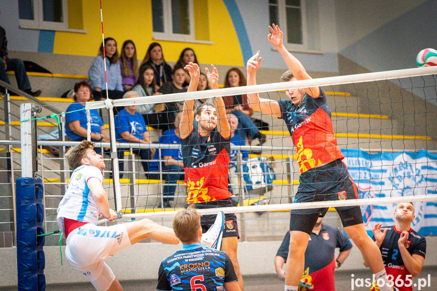 Karpaty Krosno Glass KPU w Krośnie - MKS MOSiR Jasło 2:3
