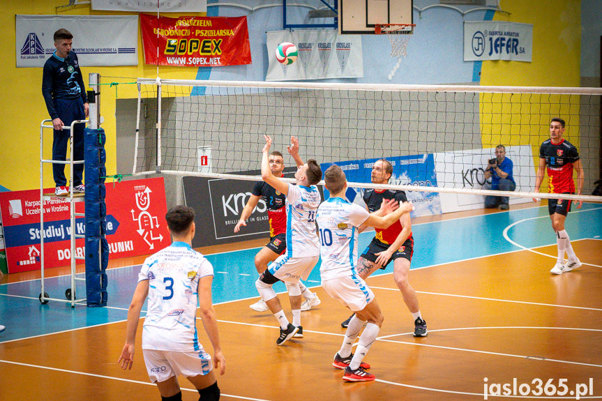 Karpaty Krosno Glass KPU w Krośnie - MKS MOSiR Jasło 2:3