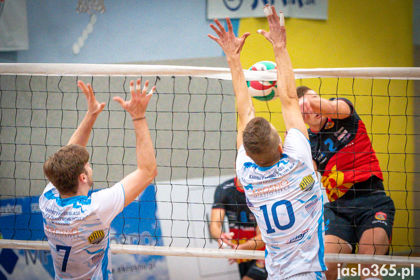 Karpaty Krosno Glass KPU w Krośnie - MKS MOSiR Jasło 2:3