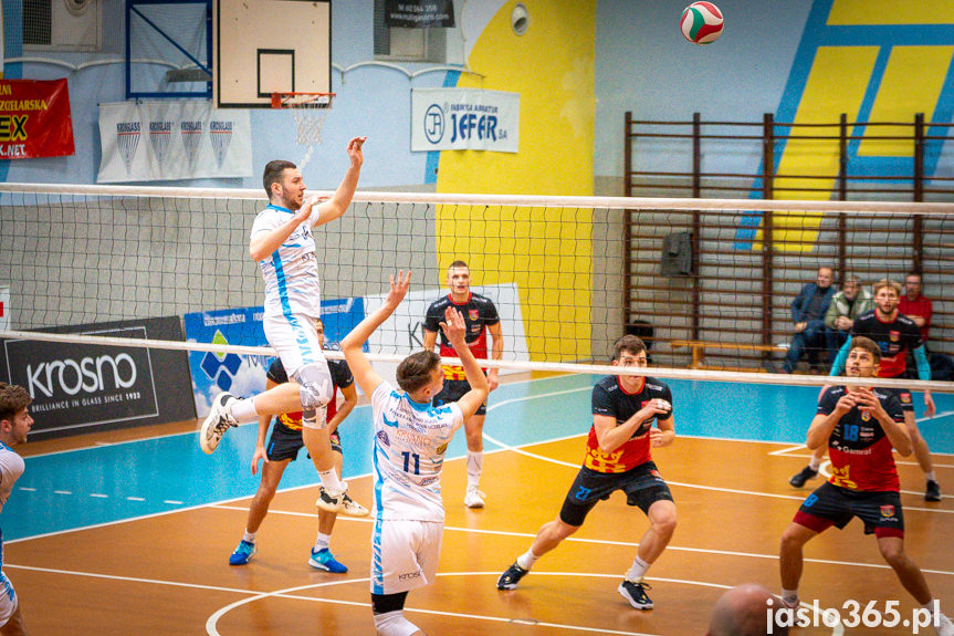 Karpaty Krosno Glass KPU w Krośnie - MKS MOSiR Jasło 2:3