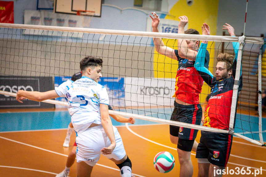Karpaty Krosno Glass KPU w Krośnie - MKS MOSiR Jasło 2:3