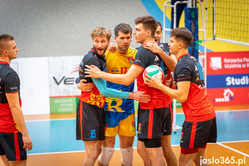Karpaty Krosno Glass KPU w Krośnie - MKS MOSiR Jasło 2:3