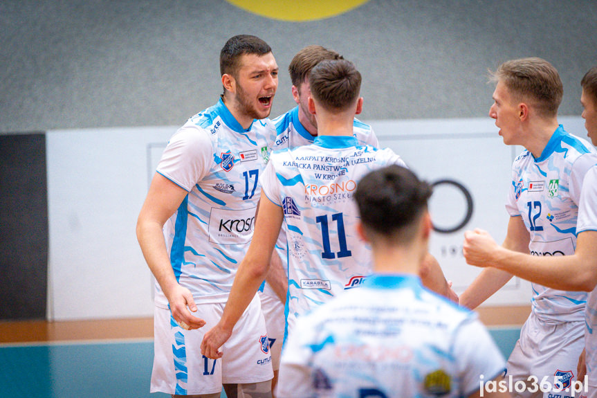 Karpaty Krosno Glass KPU w Krośnie - MKS MOSiR Jasło 2:3