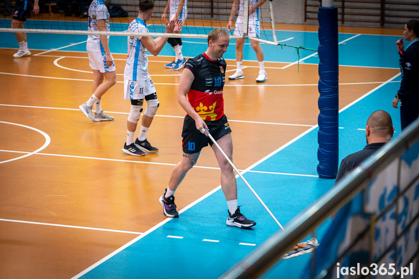 Karpaty Krosno Glass KPU w Krośnie - MKS MOSiR Jasło 2:3