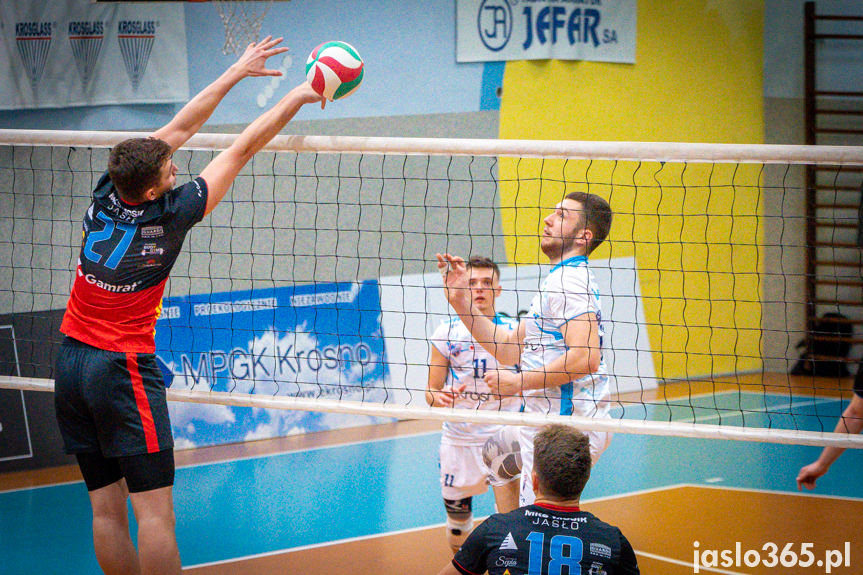 Karpaty Krosno Glass KPU w Krośnie - MKS MOSiR Jasło 2:3