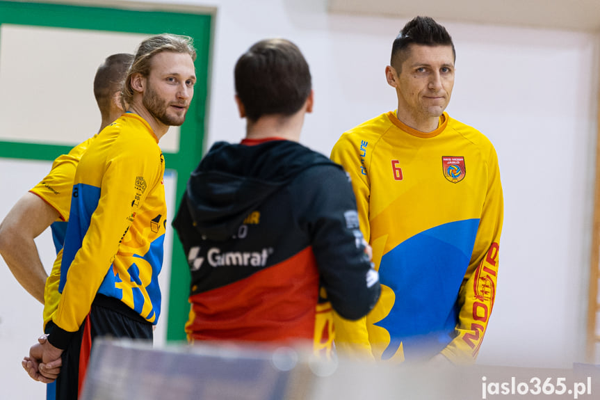 Karpaty Krosno - MKS MOSiR Jasło 3:1