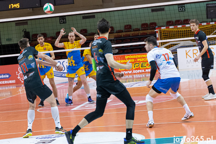 Karpaty Krosno - MKS MOSiR Jasło 3:1
