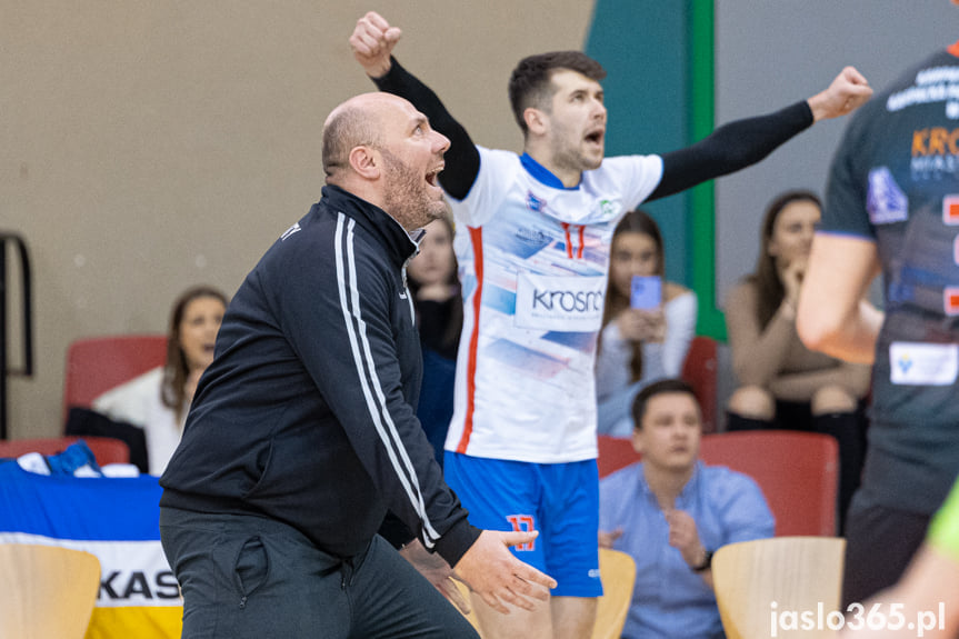 Karpaty Krosno - MKS MOSiR Jasło 3:1