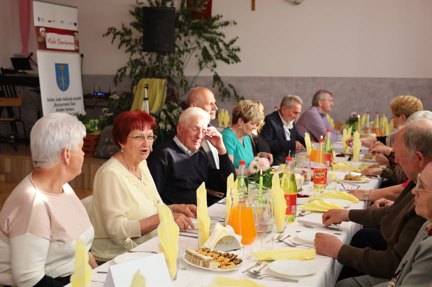 Majówka w Klubach Seniora