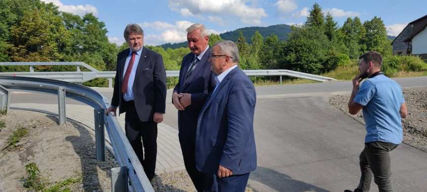 Minister infrastruktury Andrzej Adamczyk w Przysiekach i Desznicy