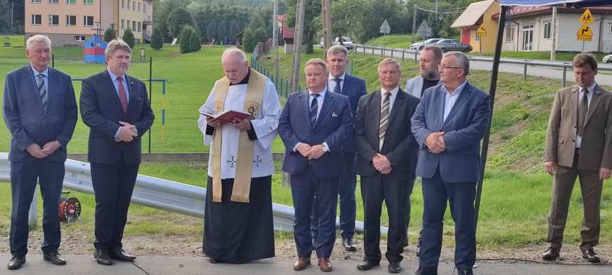 Minister infrastruktury Andrzej Adamczyk w Przysiekach i Desznicy