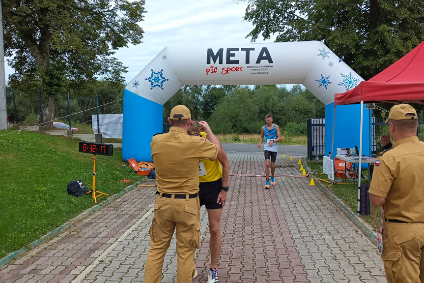 Mistrzostwa strażaków w biegu górskim w Ożennej
