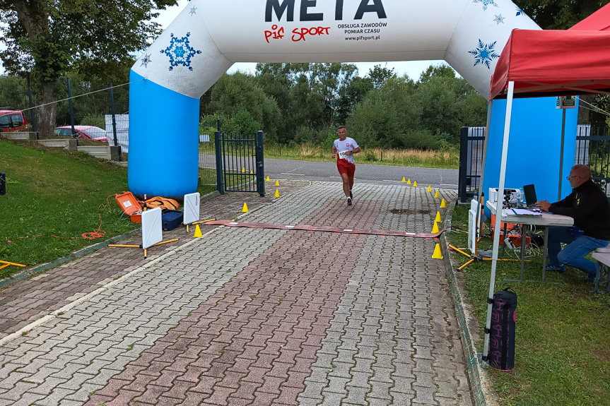 Mistrzostwa strażaków w biegu górskim w Ożennej