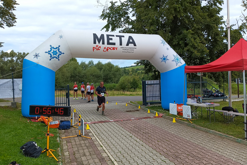 Mistrzostwa strażaków w biegu górskim w Ożennej