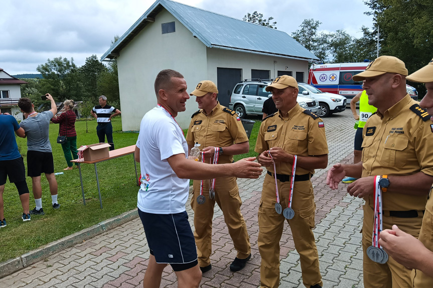 Mistrzostwa strażaków w biegu górskim w Ożennej