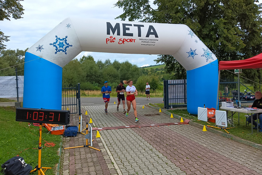 Mistrzostwa strażaków w biegu górskim w Ożennej