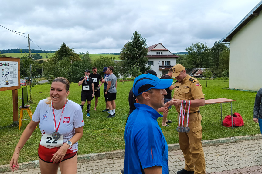 Mistrzostwa strażaków w biegu górskim w Ożennej