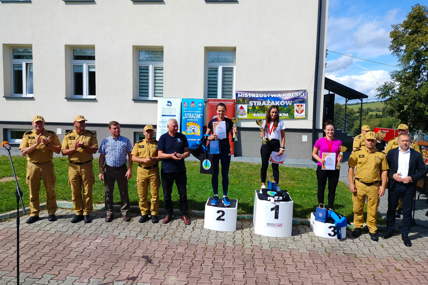 Mistrzostwa strażaków w biegu górskim w Ożennej
