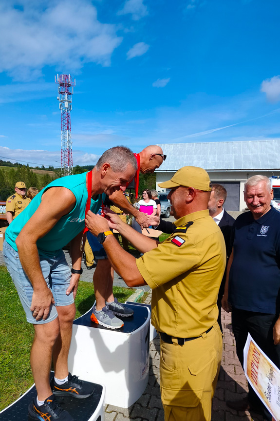 Mistrzostwa strażaków w biegu górskim w Ożennej