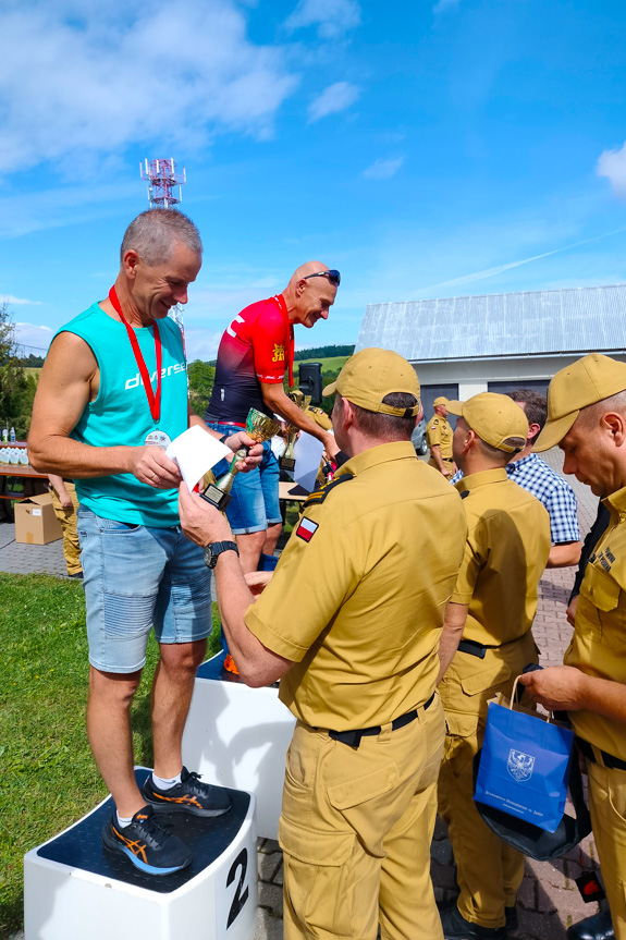 Mistrzostwa strażaków w biegu górskim w Ożennej