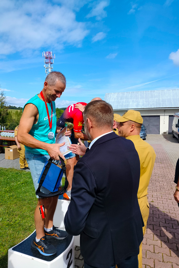 Mistrzostwa strażaków w biegu górskim w Ożennej