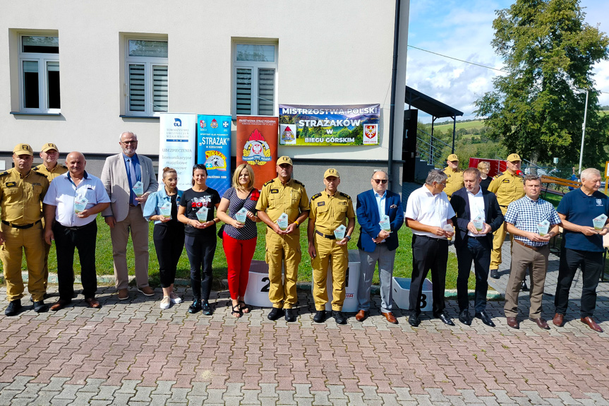 Mistrzostwa strażaków w biegu górskim w Ożennej