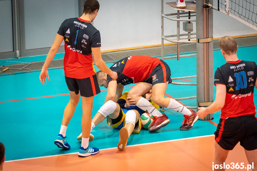 MKS Gamrat-MOSiR Jasło - Karpaty Krosno Glass KPU w Krośnie 3:2