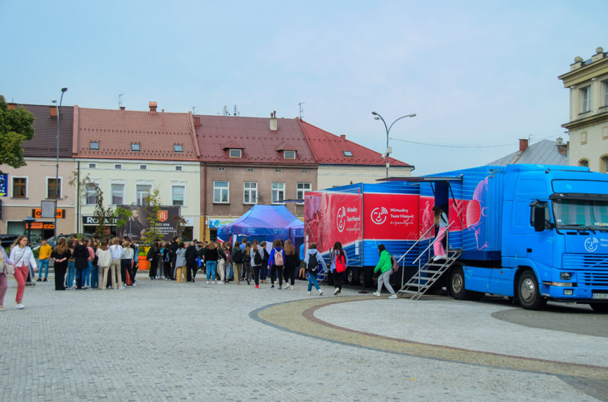 Na jasielski Rynek zawitał Mobilny Wirtualny Teatr Historii "Niepodległa"