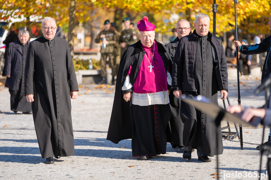 Nadanie sztandaru Zakładowi Karnemu w Jaśle