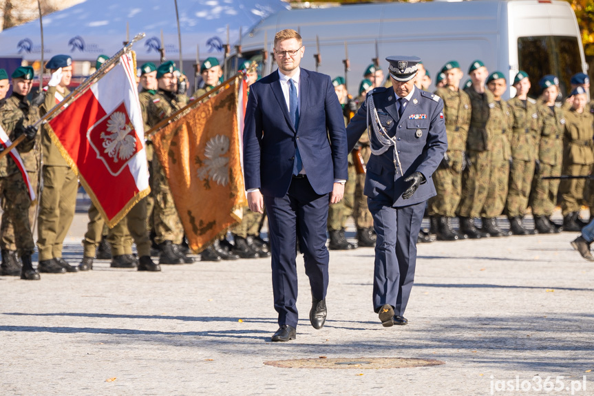 Nadanie sztandaru Zakładowi Karnemu w Jaśle