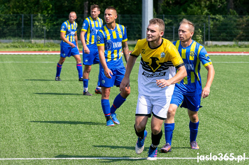 Orzeł Faliszówka - Ostoja Kołaczyce 0:0